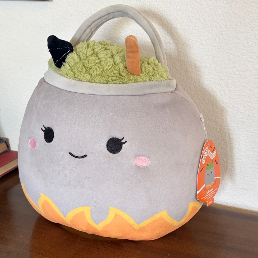 Squishmallows Johanna Gray and Orange Plush Cauldron Halloween Treat Bag NWT